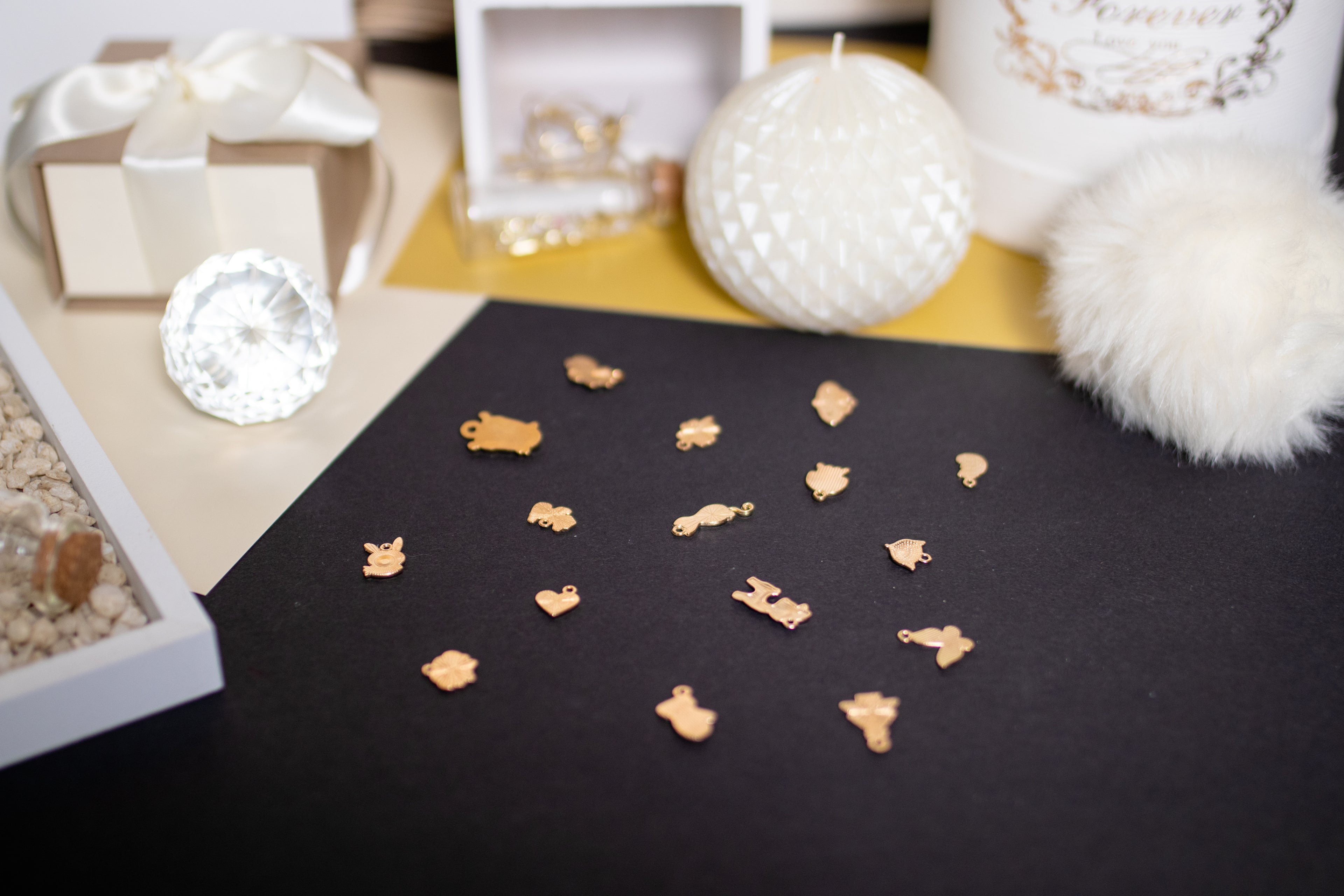 Express your story through unique charms – made to personalize your diary and empower your journey.